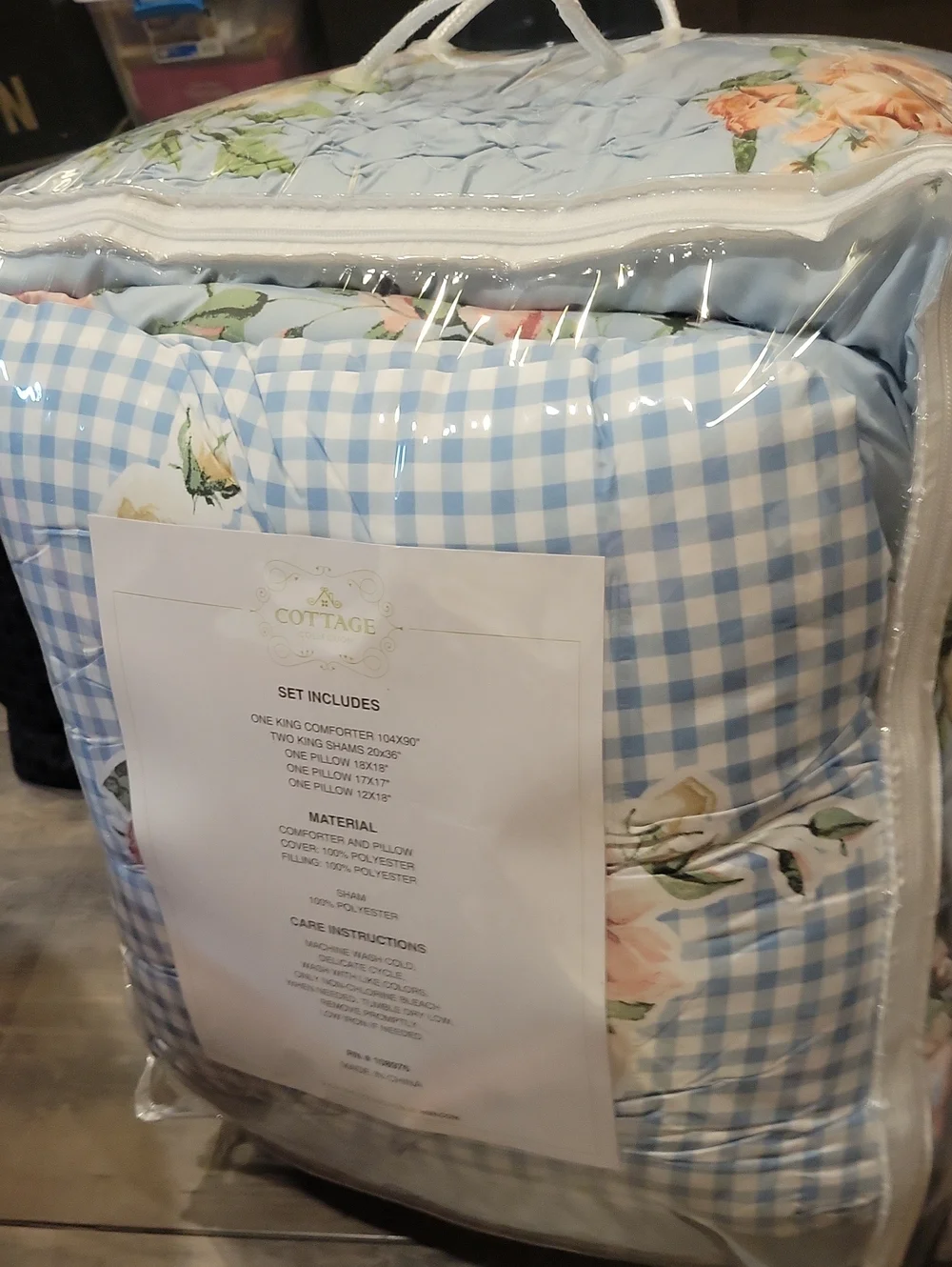 Blue Gingham & Cottage Rose King Comfortor W/ 2 King Shams & 3 Throw Pillows/NWT